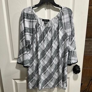 Gray and White 3/4 Sleeve Pleated Blouse (G129)